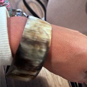 Gorgeous Horn Brown and Cream Bangle Bracelet